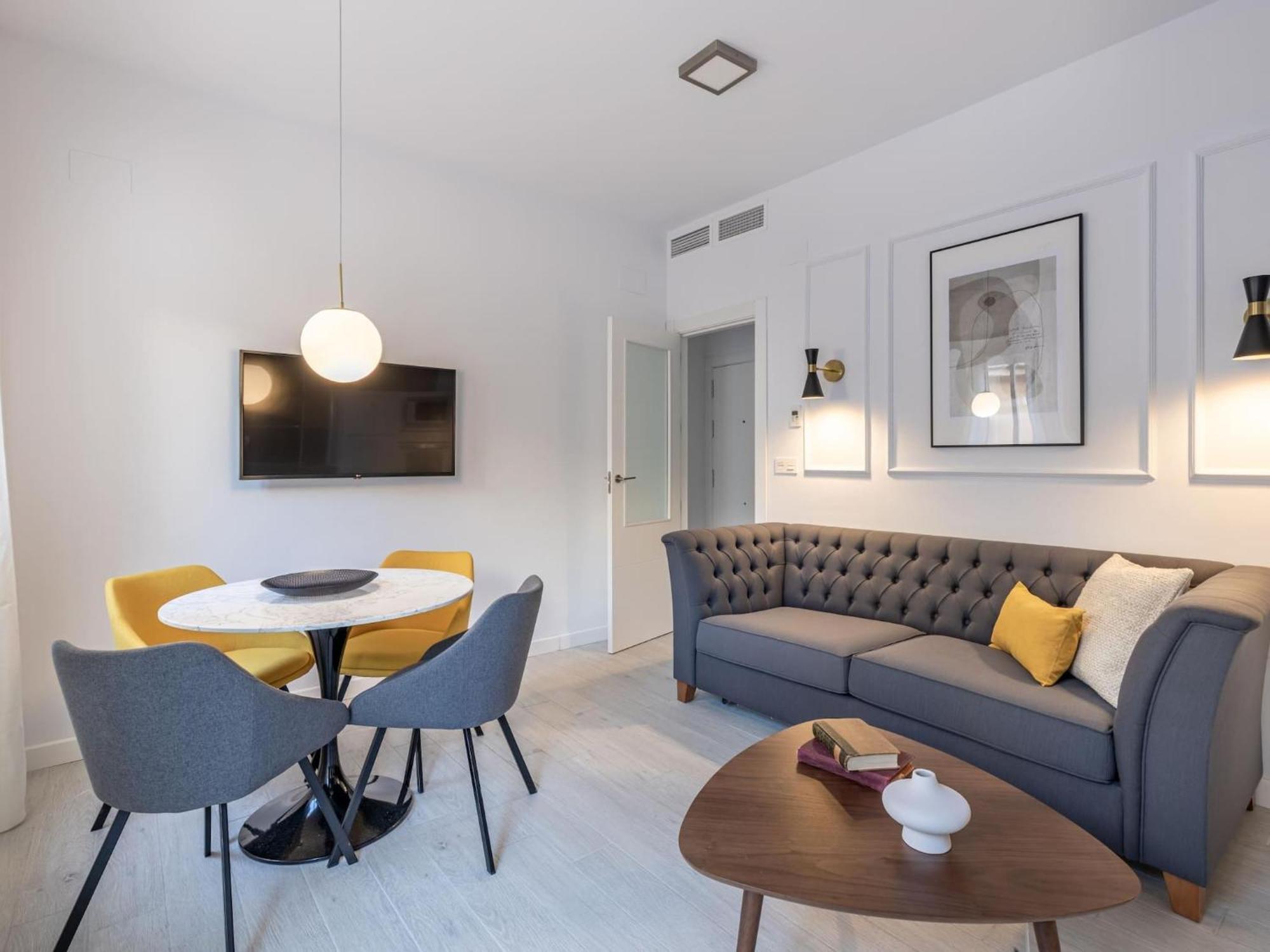 Central Stylish And Elegant 1 & 2 Bedroom Apartments III غرناطة المظهر الخارجي الصورة