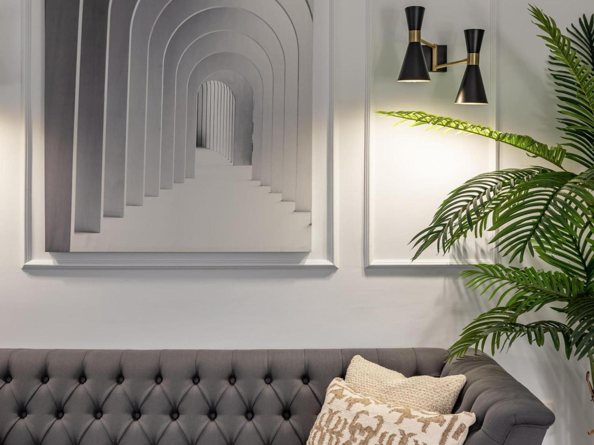 Central Stylish And Elegant 1 & 2 Bedroom Apartments III غرناطة المظهر الخارجي الصورة