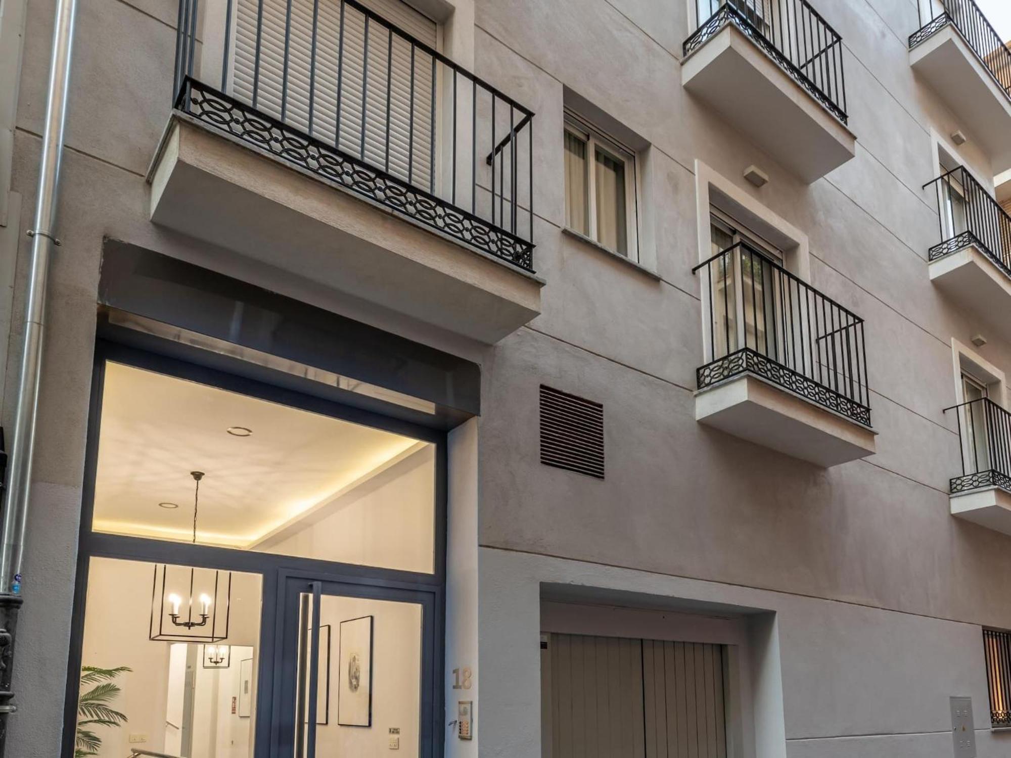 Central Stylish And Elegant 1 & 2 Bedroom Apartments III غرناطة المظهر الخارجي الصورة